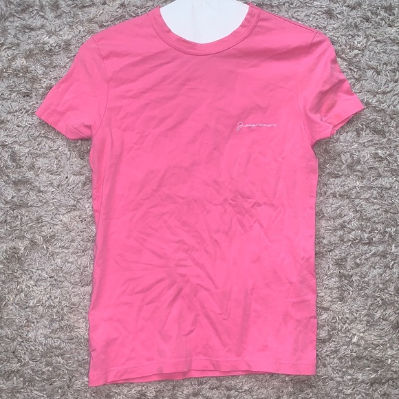 Embroidered logo t-shirt
- Fitted shape
- Ribbed crew neck
- Logo on the chest - Picture 14 of 14